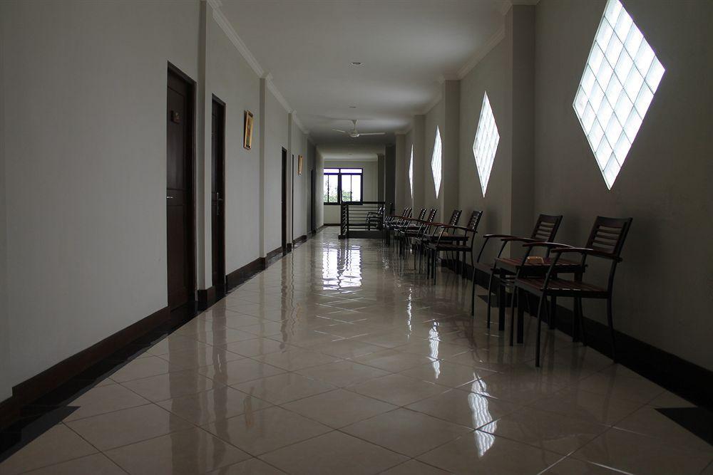 Tasik Jogja Hotel Yogyakarta Exteriör bild