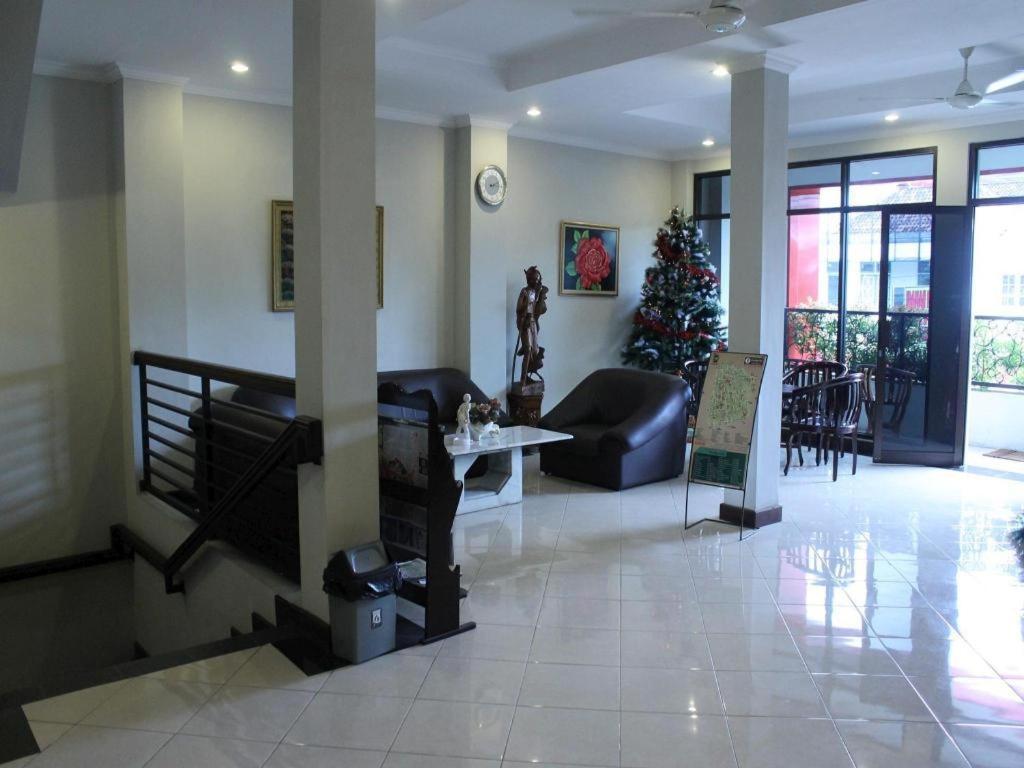 Tasik Jogja Hotel Yogyakarta Exteriör bild