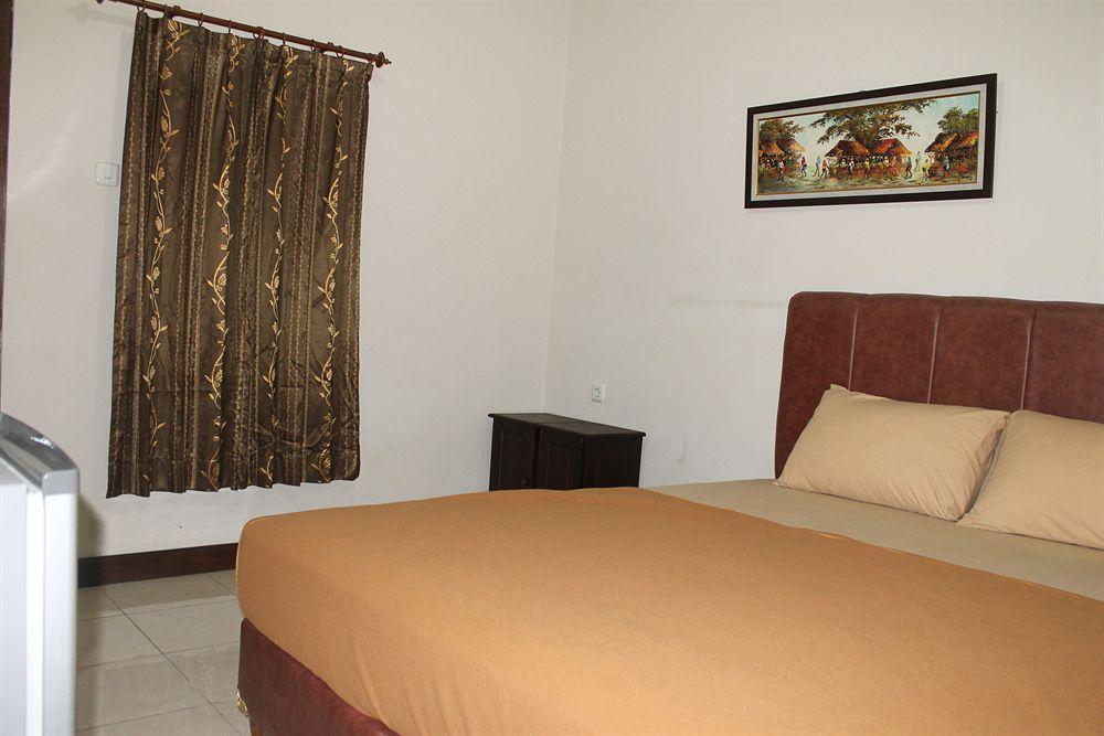Tasik Jogja Hotel Yogyakarta Exteriör bild