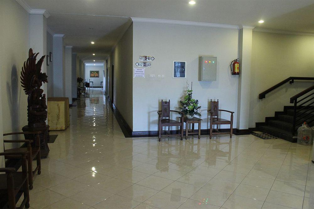 Tasik Jogja Hotel Yogyakarta Exteriör bild