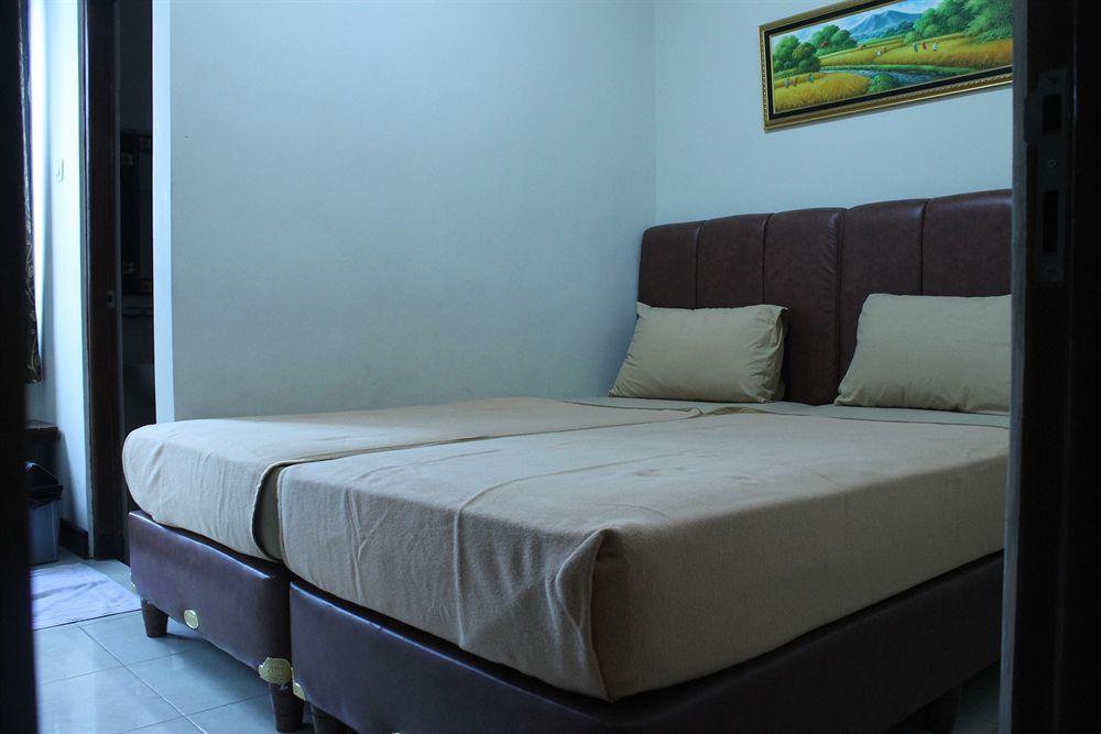 Tasik Jogja Hotel Yogyakarta Exteriör bild