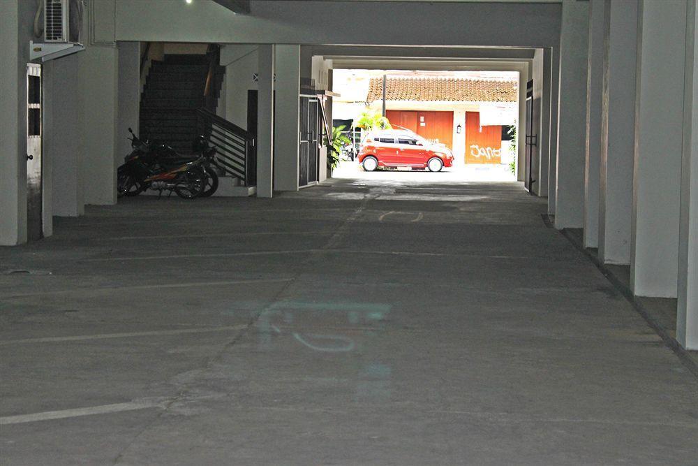 Tasik Jogja Hotel Yogyakarta Exteriör bild