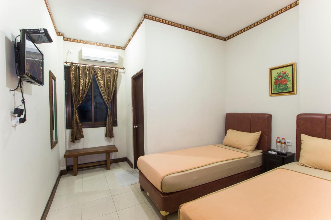 Tasik Jogja Hotel Yogyakarta Exteriör bild