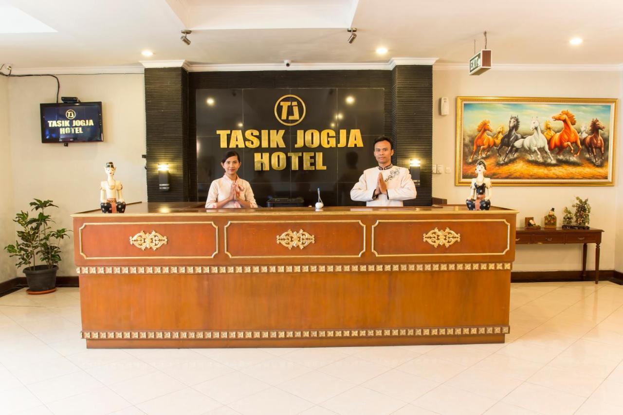 Tasik Jogja Hotel Yogyakarta Exteriör bild